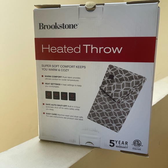 Brookstone Bedding Brookstone Heated Throw Poshmark